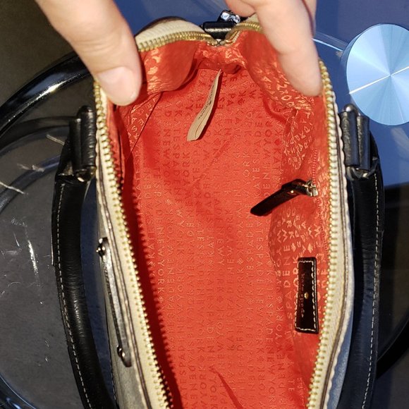 KATE SPADE GROVE ST CARLI IVORY BLACK BOARSKIN LEATHER DOME SATCHEL HANDBAG PUR - Picture 12 of 16